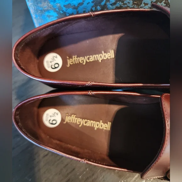 Brand New-Classic Rich Brown Loafers w/ Gold Riding Buckles!!🤠⭐️🤠 - Picture 7 of 10